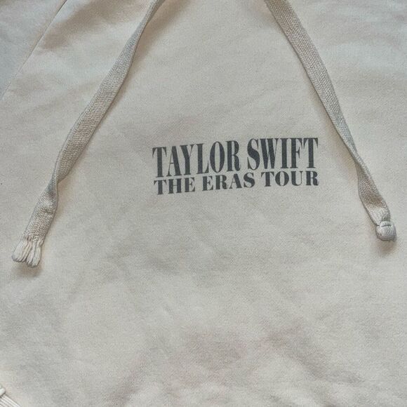 Taylor Swift 2023 The Eras Tour Exclusive Cream Sweatshirt Hoodie Size Large EUC - Picture 5 of 10